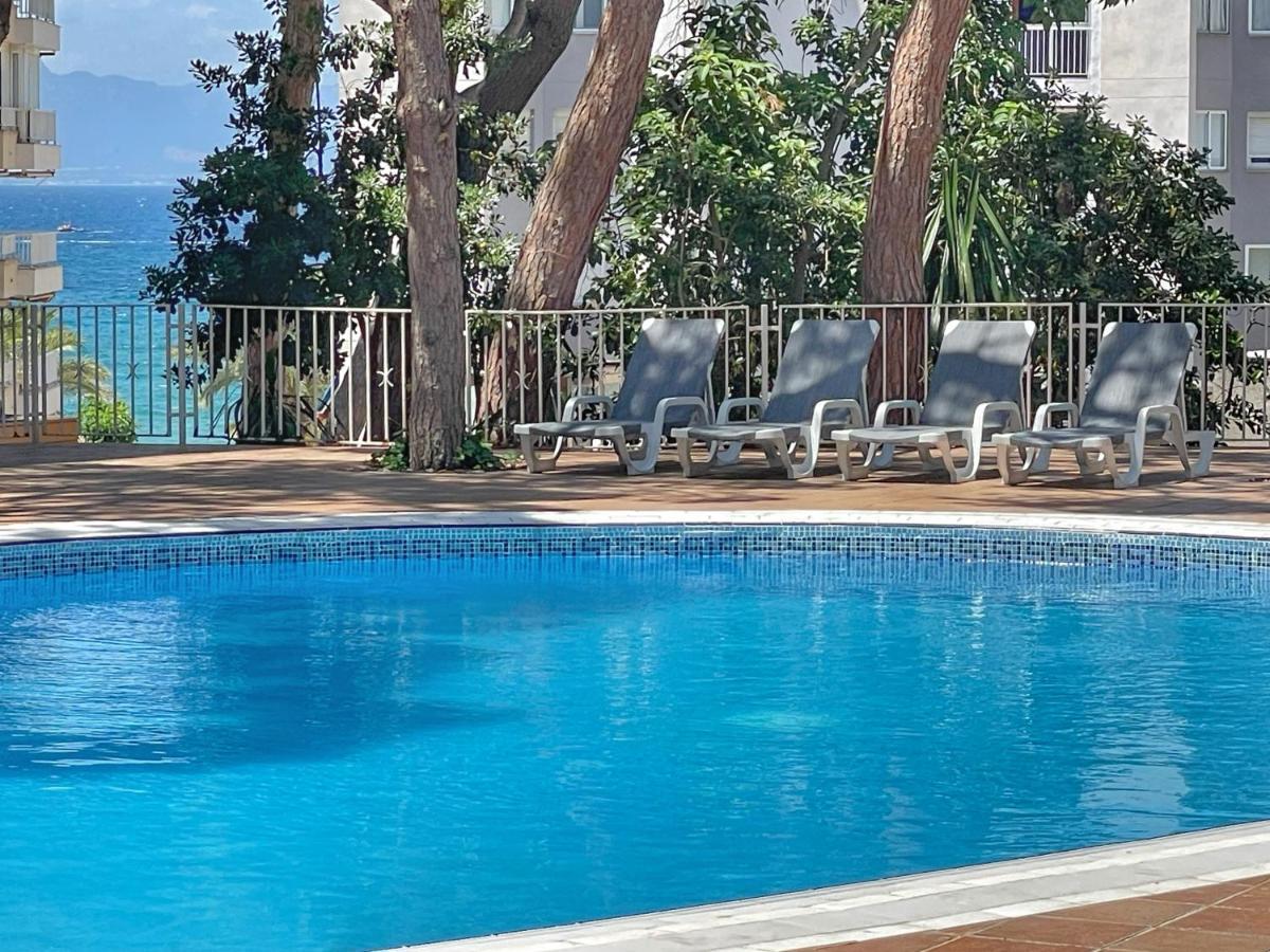 Rentalmar Blue Beach & Pool ซาลอว์ ภายนอก รูปภาพ